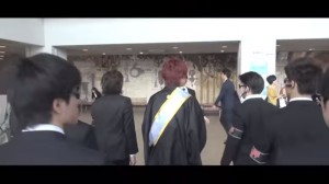 はじめしゃちょー、髪を真っ赤にし卒業式へ!大学も特定!!11