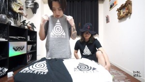 マホト、リベルタスロゴTシャツ再販&新色を発表！販売日や購入方法は？Amazonで買える？08